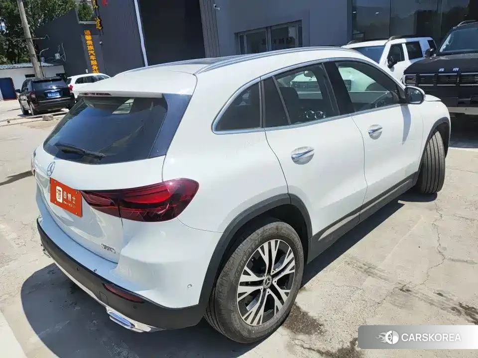 Mercedes-Benz GLA 2024 Белый из Китая