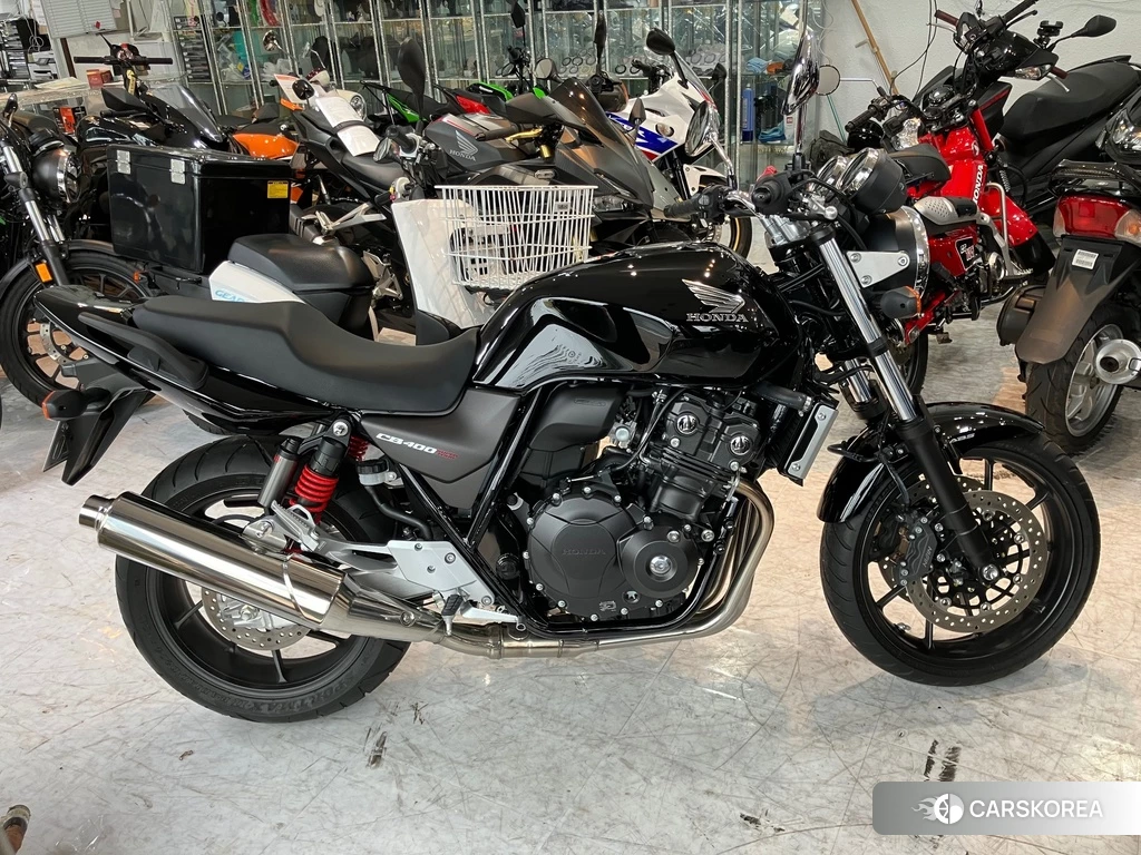 Проданный Honda CB400SF 2022 из Японии