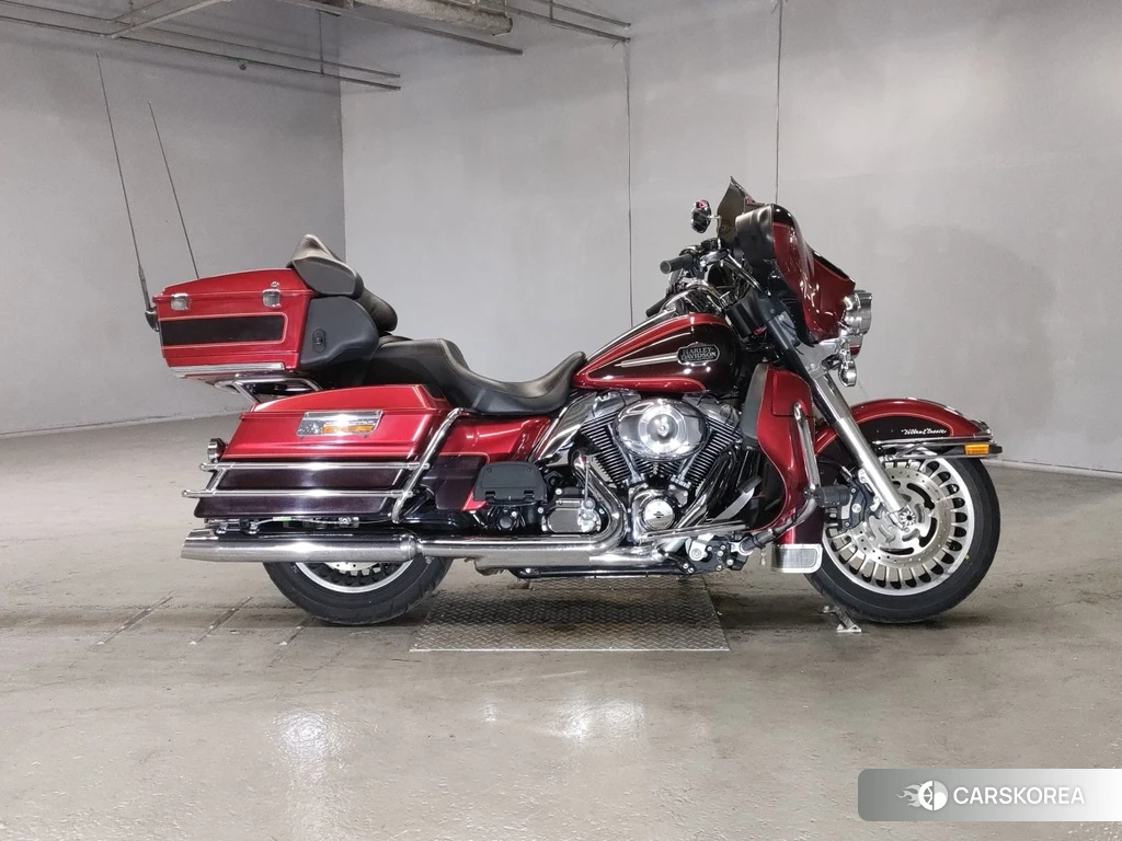 Проданный Harley-Davidson Electra Glide FLHTCU1690 2012 из Японии