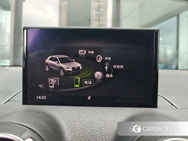 Audi Q2L 2019 Белый из Китая