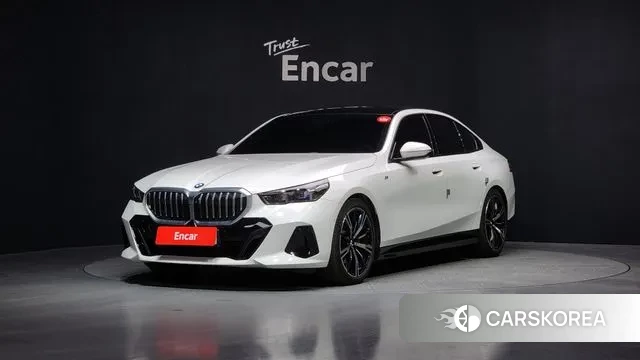 BMW 5 Series (G60) 2024 Белый из Кореи