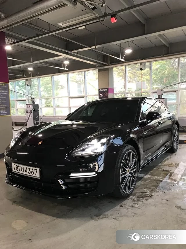 Porsche Panamera (971) 2020 Черный из Кореи