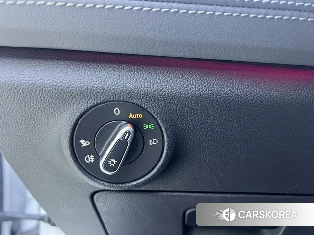 Volkswagen Sagitar 2023 Белый из Китая
