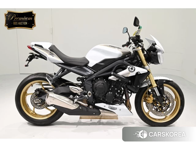 Проданный Triumph STREET TRIPLE 2013 из Японии
