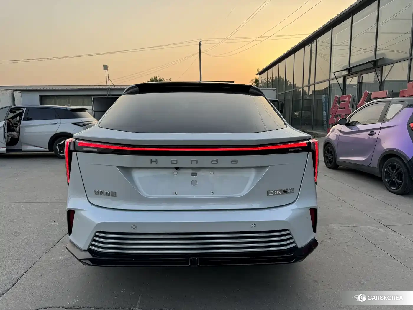 Honda e:NS2 2026 Белый из Китая