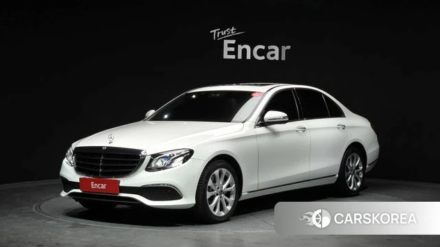 Mercedes-Benz E-Class W213 2019 Белый из Кореи