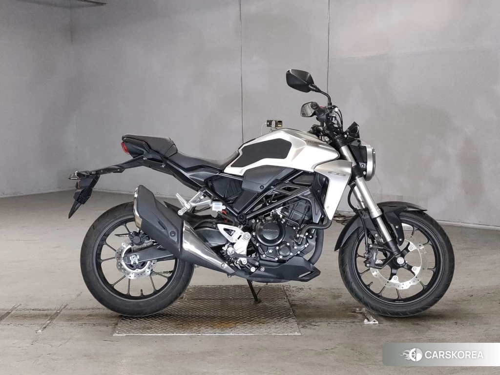 Проданный Honda CB250R 2018 из Японии