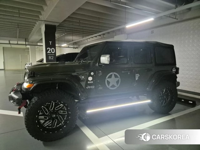 Jeep Wrangler (JL) 2020 Темно-зеленый из Кореи