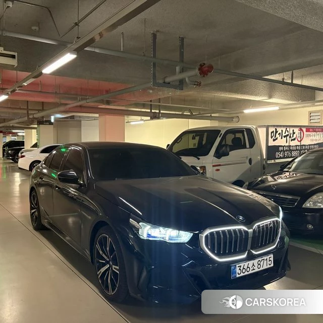 BMW 5 Series (G60) 2025 Черный из Кореи