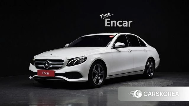 Mercedes-Benz E-Class W213 2019 Белый из Кореи