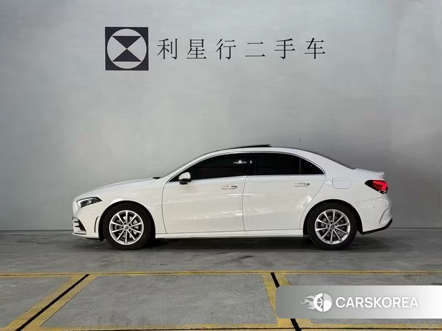 Mercedes-Benz Class A 2023 Белый из Китая