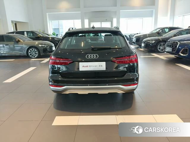 Audi A6 (import) 2025 Черный из Китая