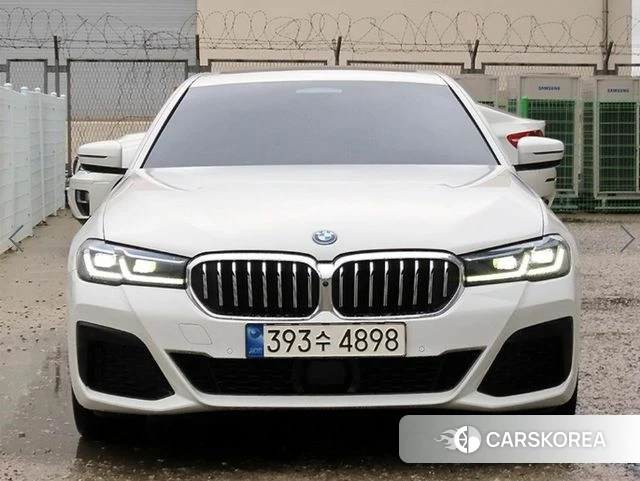 BMW 5 Series (G30) 2023 Белый из Кореи