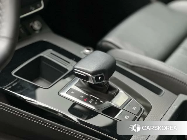 Audi Q5L 2023 Черный из Китая