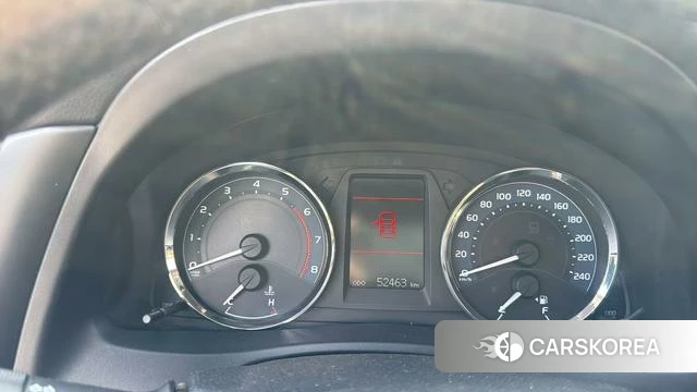 Toyota Corolla 2018 Белый из Китая