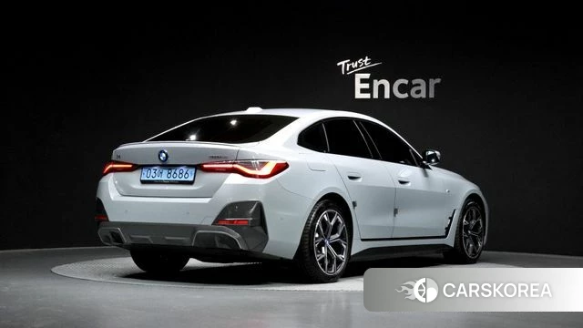 BMW i4 2024 Светло-серебряный цвет из Кореи