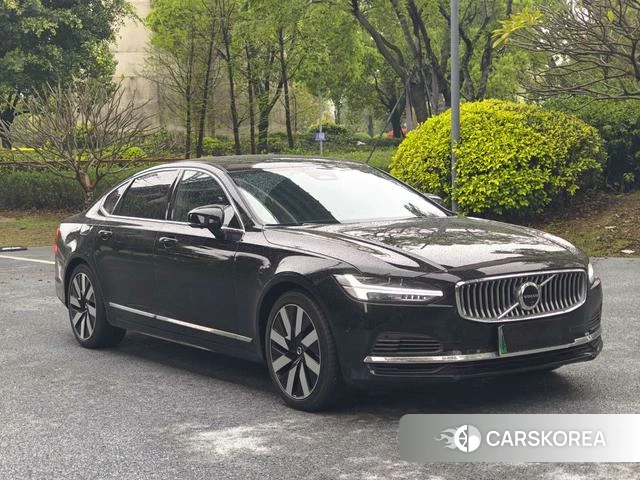 Volvo S90 PHEV 2024 Черный из Китая