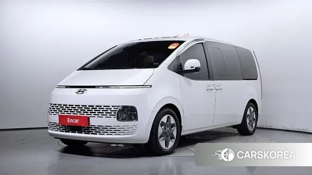 Hyundai Staria 2023 Белый из Кореи
