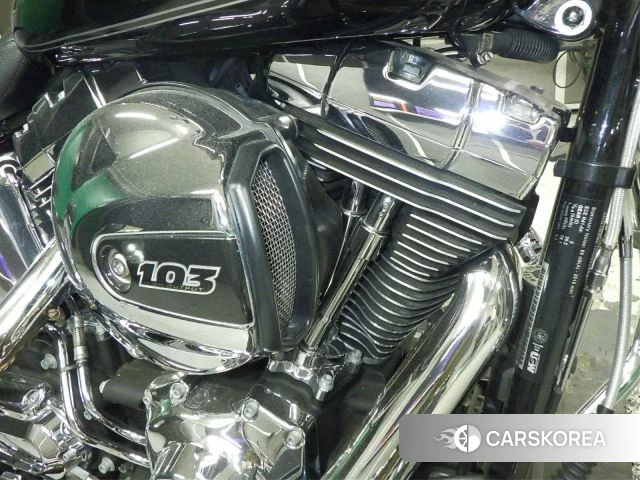 Engine photo