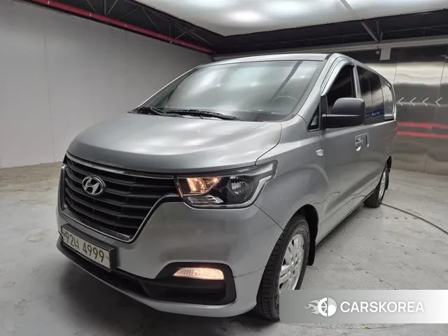 Hyundai The New Grand Starex 2019 Серебряный из Кореи