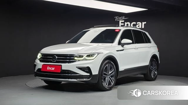 Volkswagen Tiguan second Generation 2021 Белый из Кореи