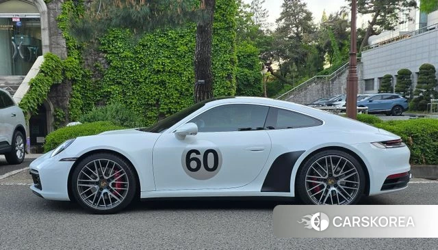 Porsche 911(992) 2021 Белый из Кореи
