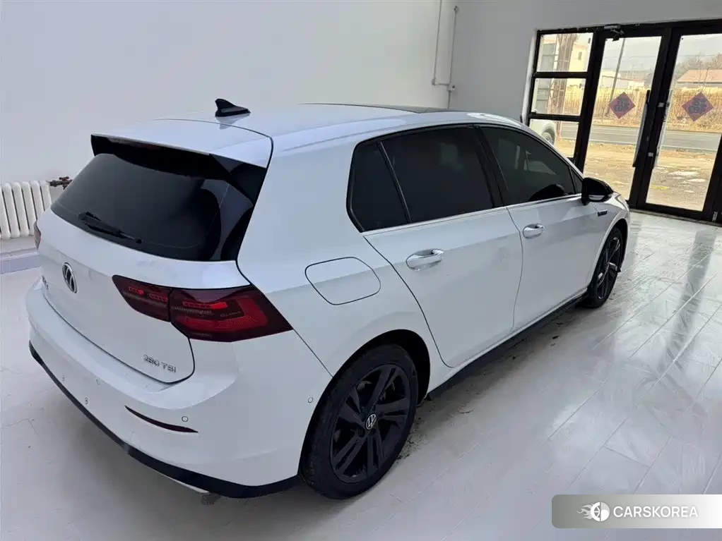 Volkswagen Golf 2022 Белый из Китая