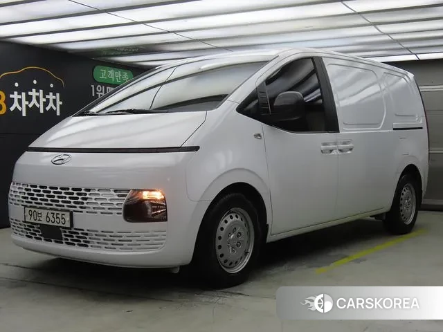 Hyundai Staria 2021 Белый из Кореи