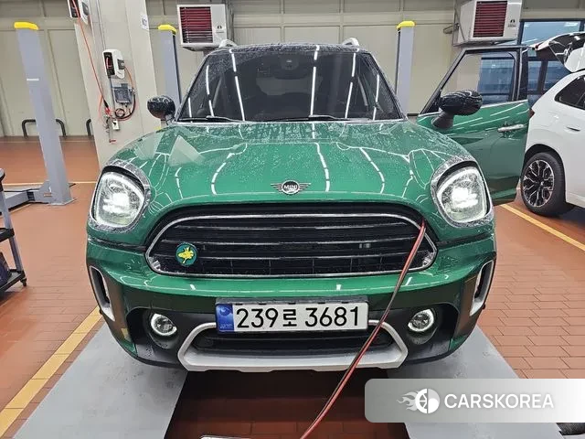 Mini Cooper Countryman 2023 Темно-зеленый из Кореи