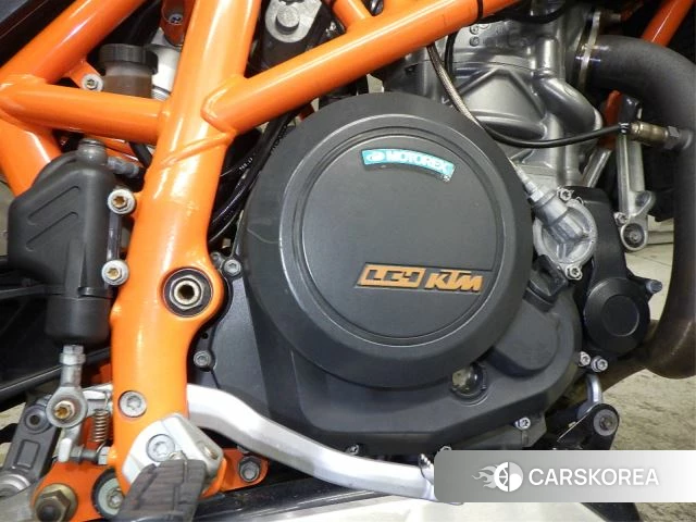 Engine photo
