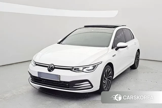 Volkswagen Golf 8th Generation 2024 Белый из Кореи