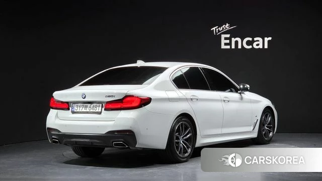 BMW 5 Series (G30) 2022 Белый из Кореи