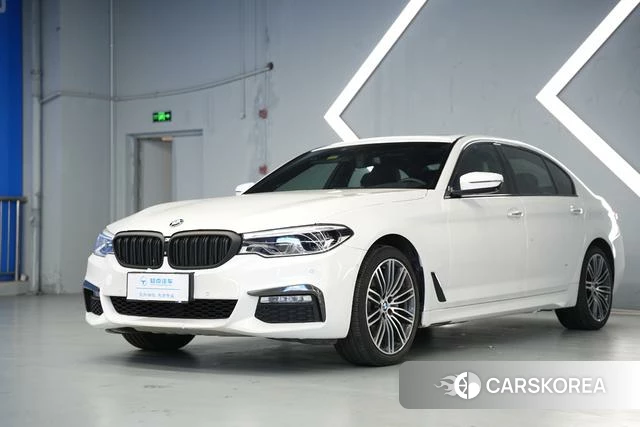 BMW 5 series 2018 Белый из Китая
