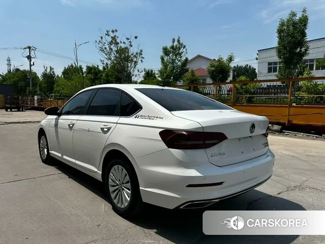 Volkswagen Lavida 2021 Белый из Китая
