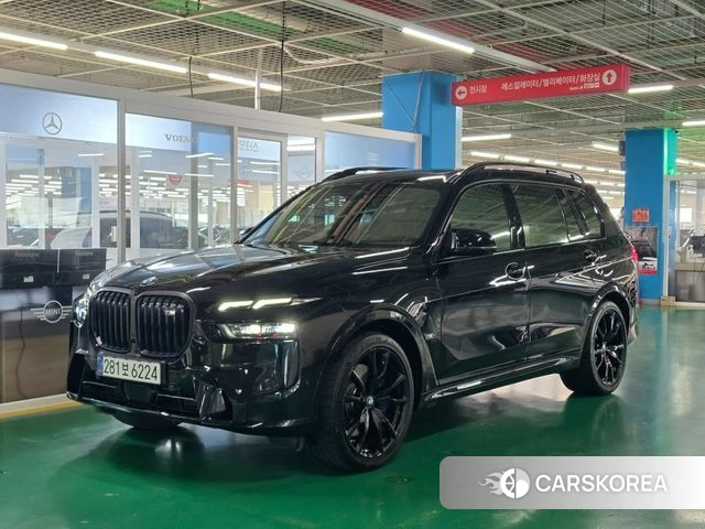 BMW X7 (G07) 2025 Черный из Кореи