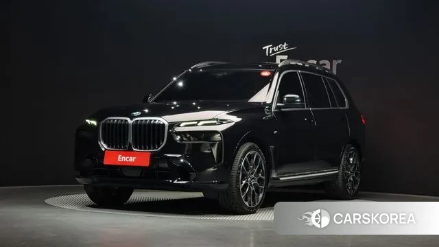 BMW X7 (G07) 2024 Черный из Кореи