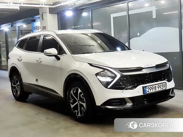 Kia Sportage 5th Generation Hybrid 2023 Белый из Кореи