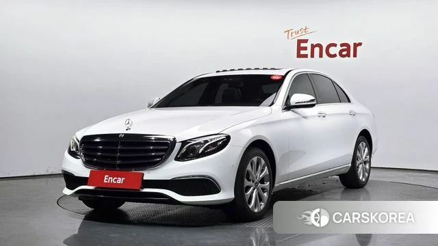 Mercedes-Benz E-Class W213 2020 Белый из Кореи