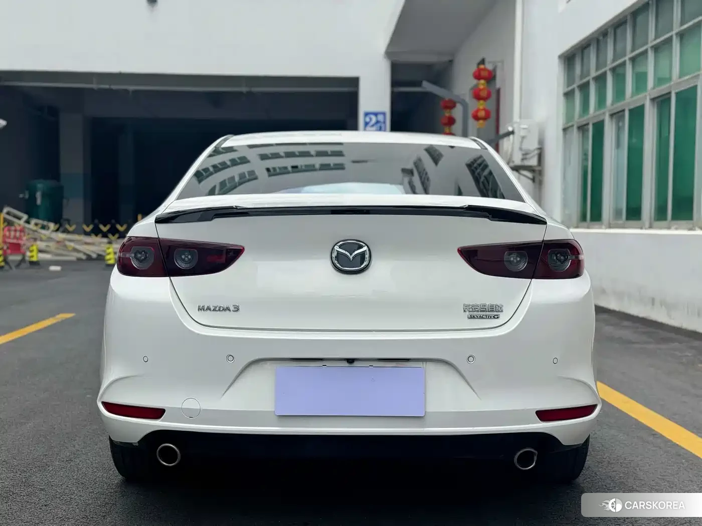 Mazda 3 2024 Белый из Китая