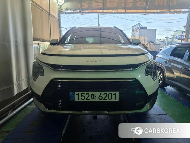 Kia Di Ol Nu Niro 2022 Белый из Кореи