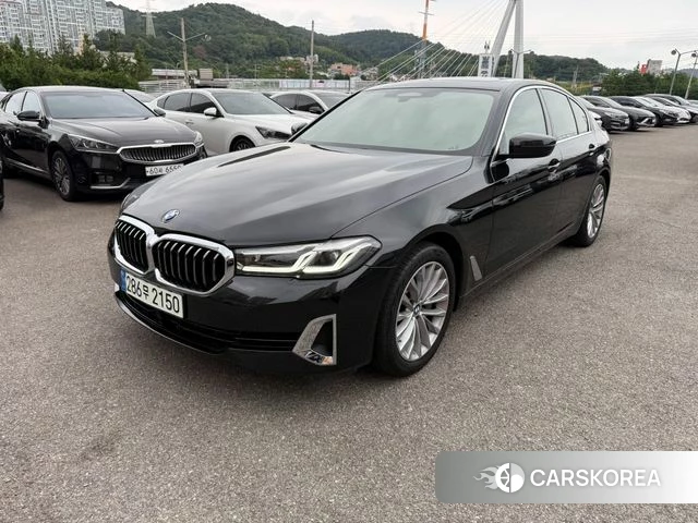 BMW 5 Series (G30) 2022 Черный из Кореи