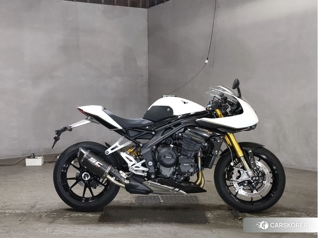 Проданный Triumph SPEED TRIPLE 1200RS 2023 из Японии, фото 2