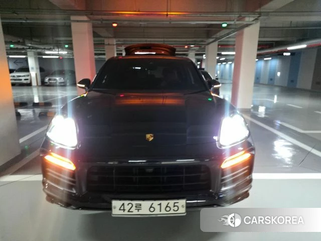 Porsche Cayenne (PO536) 2019 Черный из Кореи