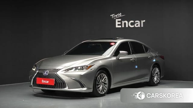 Lexus ES300h 7th generation 2018 Песочный из Кореи