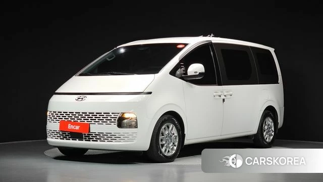 Hyundai Staria 2023 Белый из Кореи