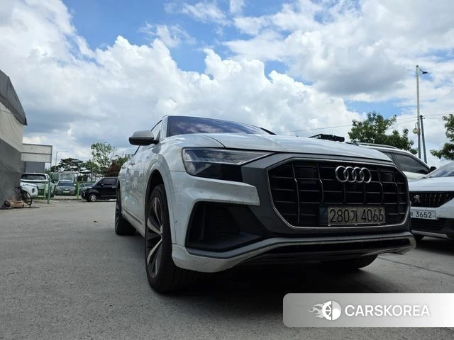 Audi Q8 (4M) 2021 Белый из Кореи