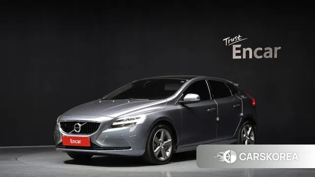 Volvo V40 Cross-Country 2018 Серый из Кореи