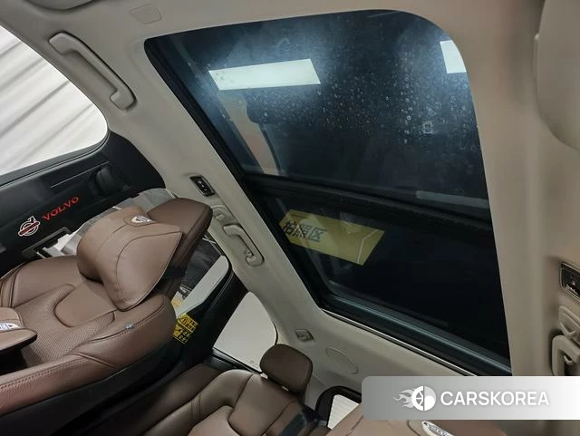 Volvo XC60 2019 Черный из Китая