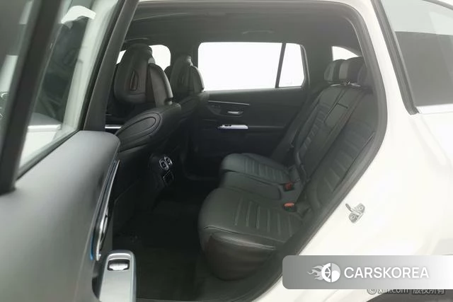 Mercedes-Benz GLC 2023 Белый из Китая