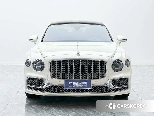 Bentley Flying 2023 Белый из Китая